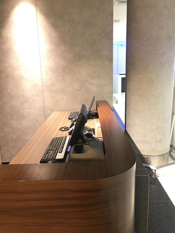 Aerotel Abu Dhabi Terminal 3 Arrival Transit Exterior photo
